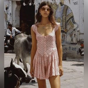 Vanessa Mooney Elizabeth Romper in pink floral size M
